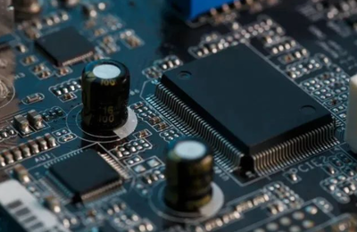 不止光刻机 挡在国产芯片发展路上的“三座大山”与软件开发的挑战